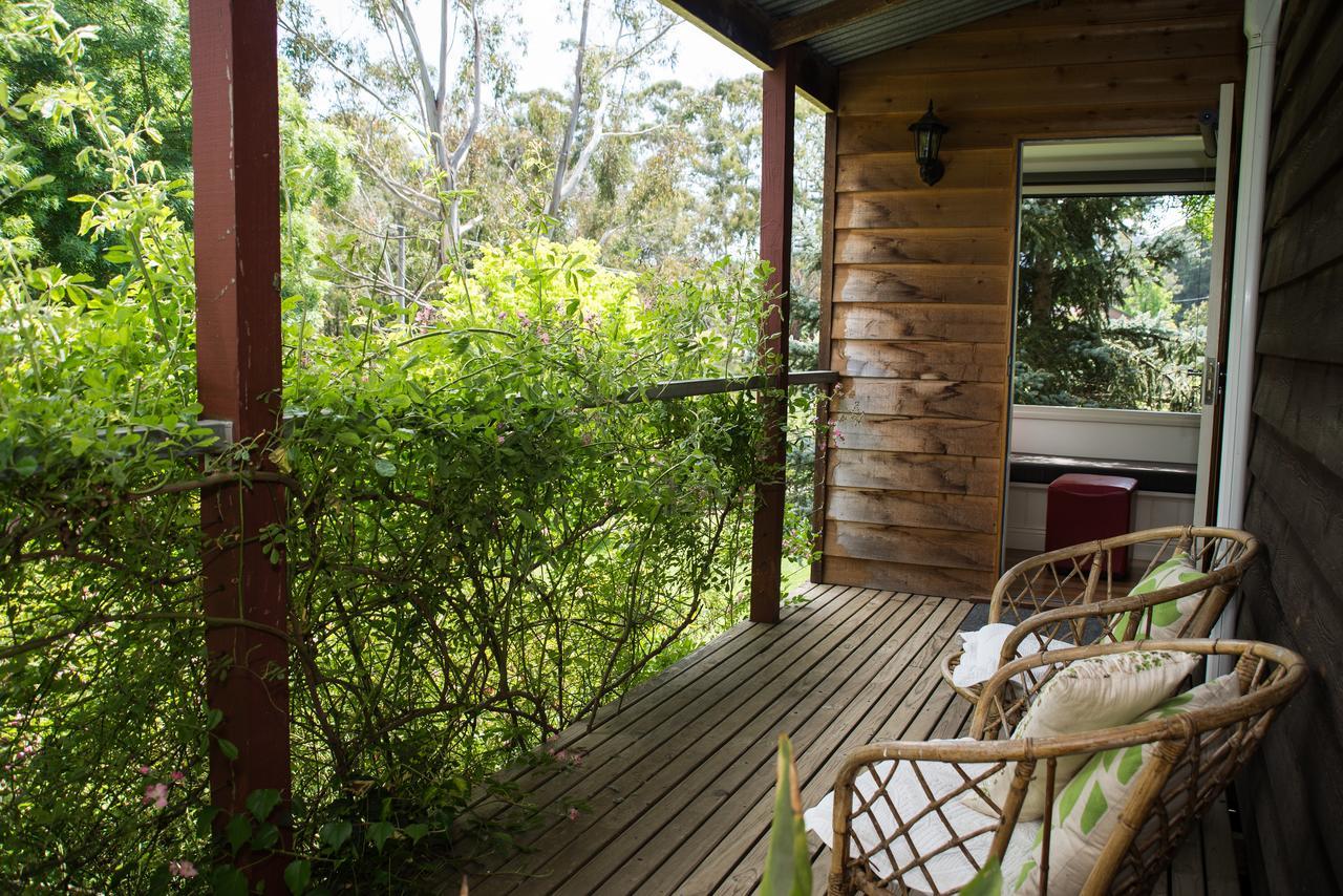 Hollyhock Bed and Breakfast Macedon Exteriör bild
